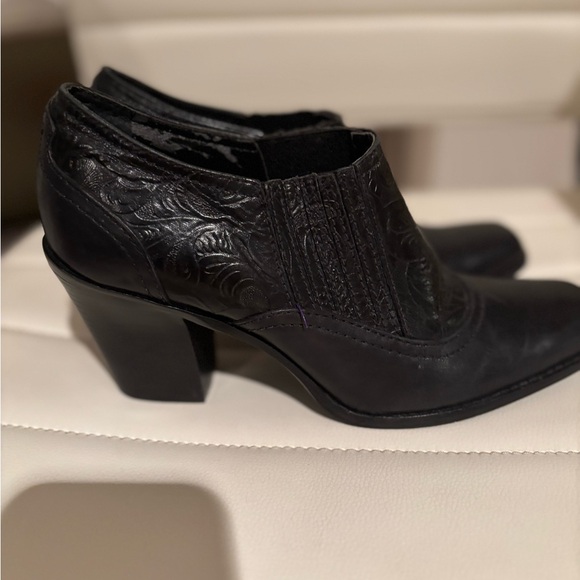 ANTONIO MELANI Black Ankle Boots - Picture 4 of 10